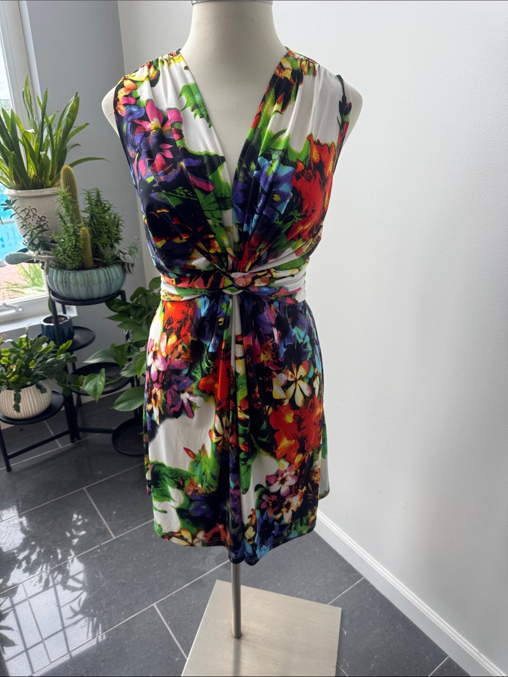 VENUS White Midi Dress with Bright Floral Print and Twist Front